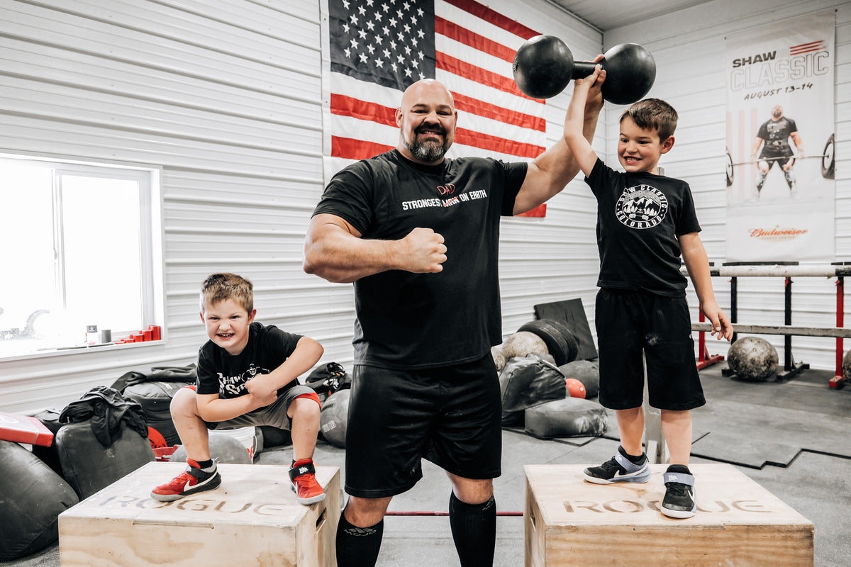 STRONGEST DAD ON EARTH TSHIRT